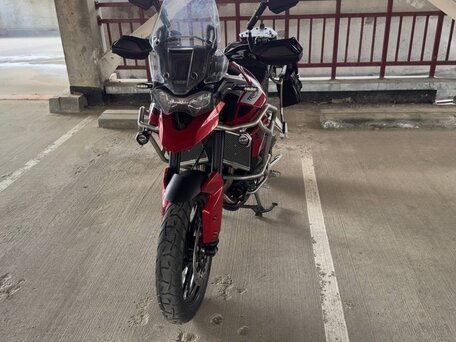 2021 Triumph Tiger 900, красный, 1063797 рублей, вид 2