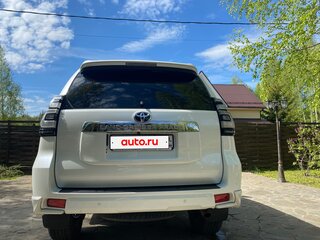 2018 Toyota Land Cruiser Prado 150 Series Рестайлинг 2, белый, 5900000 рублей, вид 5