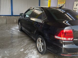 2018 Volkswagen Polo V Рестайлинг, чёрный, 500000 рублей, вид 5
