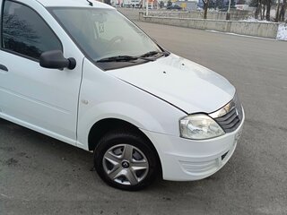 2015 Renault Logan I Рестайлинг, белый, 650000 рублей, вид 1