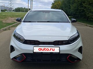 2022 Kia Forte III Рестайлинг, белый, 2200000 рублей, вид 3