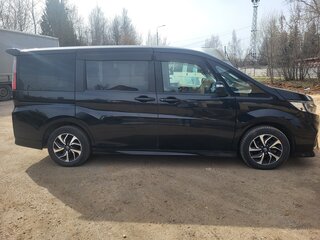 2017 Honda Stepwgn Spada V, чёрный, 2500000 рублей, вид 5