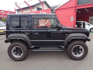 2021 Suzuki Jimny Sierra IV, чёрный, 1500217 рублей, вид 3