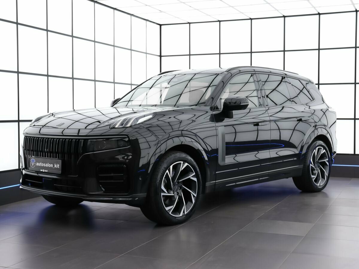 Открыть фотографии: Lynk & Co 09