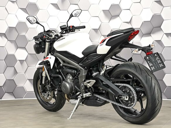 2020 Triumph Street Triple, белый, 799000 рублей - вид 7