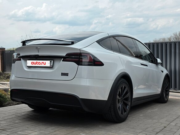 2022 Tesla Model X Plaid I Рестайлинг, белый, 8800000 рублей - вид 5