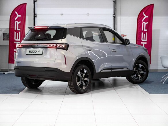 2025 Chery Tiggo 4 I Рестайлинг 2, серебристый - вид 3