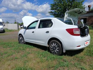 2017 Renault Logan II, белый, 320000 рублей, вид 3