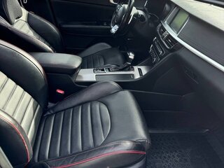 2019 Kia Optima IV Рестайлинг, белый, 2000000 рублей, вид 4