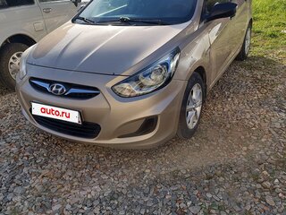 2013 Hyundai Solaris I, бежевый, 557000 рублей, вид 1