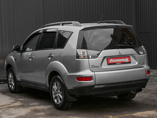 2009 Mitsubishi Outlander II Рестайлинг, серебристый, 1080000 рублей, вид 4
