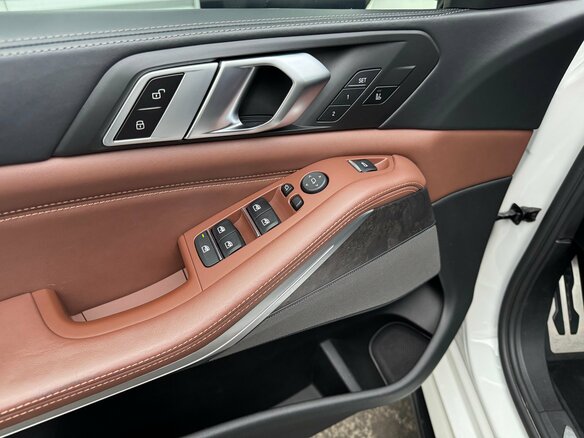 2021 BMW X5 40i IV (G05/G18), белый, 6545000 рублей - вид 21