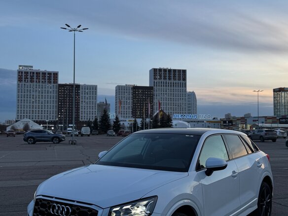 2022 Audi Q2 35 TFSI I Рестайлинг, белый - вид 4