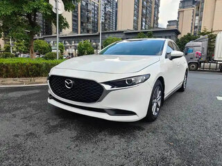 2022 Mazda 3 Axela IV (BP), белый, 1318004 рублей, вид 1