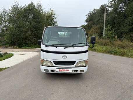 2003 Toyota Toyoace, белый, 1800000 рублей, вид 2