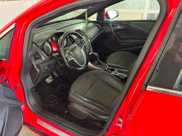 2010 Opel Astra J, красный - вид 8