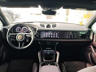 2026 Porsche Cayenne III Рестайлинг, серый, 19490000 рублей, вид 4