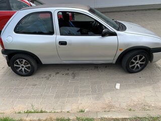 2000 Opel Corsa B, серебристый, 132000 рублей, вид 2