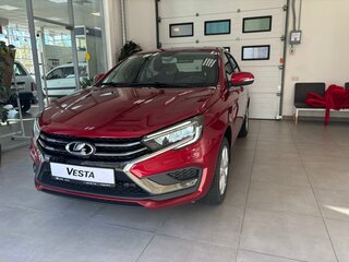 2026 Lada (ВАЗ) Vesta I Рестайлинг (NG), красный, 1805000 рублей, вид 1