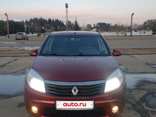 2014 Renault Sandero I, красный, 490000 рублей, вид 4