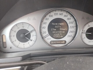 2008 Mercedes-Benz E-Класс 220 III (W211, S211) Рестайлинг, чёрный, 1200000 рублей, вид 5