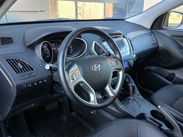 2012 Hyundai ix35 I, коричневый, 1499000 рублей - вид 4