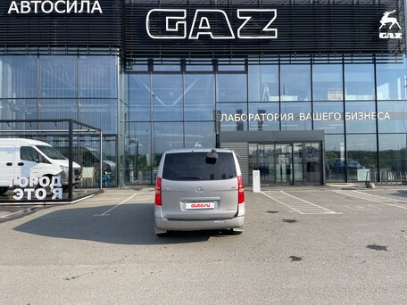 2015 Hyundai Grand Starex, серебристый, 1650000 рублей, вид 4