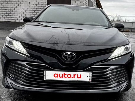 2020 Toyota Camry VIII (XV70), чёрный, 2850000 рублей, вид 1