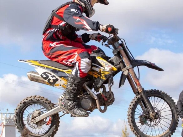 2025 JMC 140 MX, жёлтый, 95000 рублей