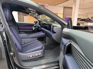 2026 Audi E7X, пурпурный, 12795000 рублей, вид 5