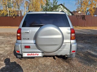 2005 Toyota RAV4 II (XA20) Рестайлинг, серебристый, 800000 рублей, вид 3