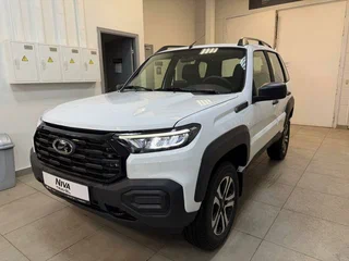 2026 Lada (ВАЗ) Niva Travel I Рестайлинг, белый, 1717000 рублей, вид 1