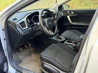 2019 Kia Ceed III, серебристый, 2400000 рублей, вид 5