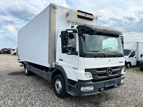 2013 Mercedes-Benz Atego, белый, 3800000 рублей, вид 5