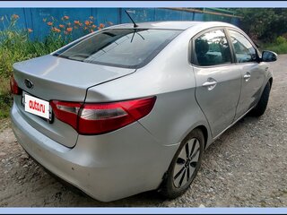 2012 Kia Rio 4-speed III, серебристый, 830000 рублей, вид 3