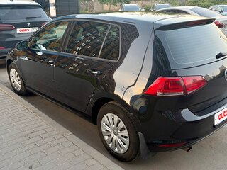 2013 Volkswagen Golf VII, чёрный, 899000 рублей, вид 4