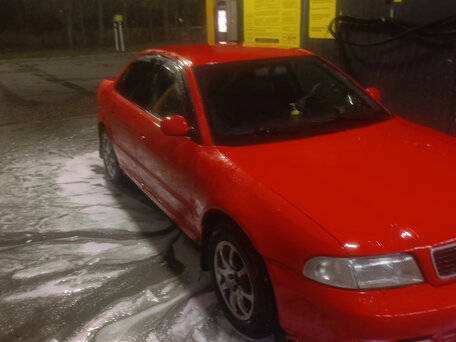 1997 Audi A4 I (B5), красный, 280000 рублей, вид 2