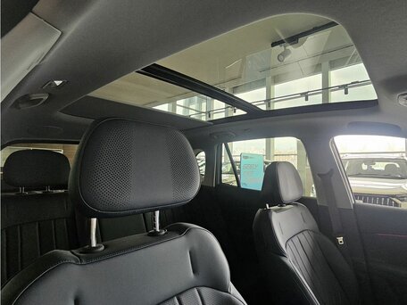 2026 Geely EX5 Гибрид EM-R, серебристый, 3829990 рублей, вид 5