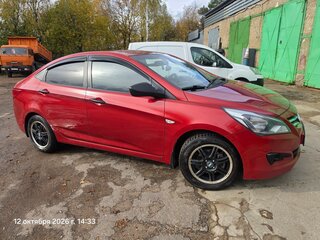 2014 Hyundai Solaris I Рестайлинг, красный, 770000 рублей, вид 2