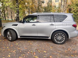 2015 Infiniti QX80 I Рестайлинг, серебристый, 3300000 рублей, вид 4