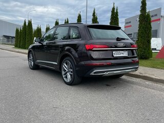 2021 Audi Q7 45 TDI II (4M) Рестайлинг, коричневый, 7650000 рублей, вид 4