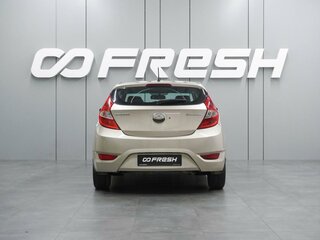 2013 Hyundai Solaris I, бежевый, 789000 рублей, вид 4