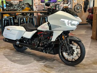 2025 Harley-Davidson CVO Road Glide ST, серебристый, 5250000 рублей, вид 2