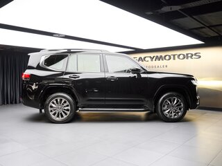 2026 Toyota Land Cruiser 300 Series, чёрный, 15200000 рублей, вид 5