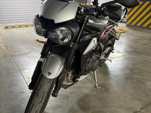 2018 Triumph Street Triple, серебристый, 850000 рублей - вид 13