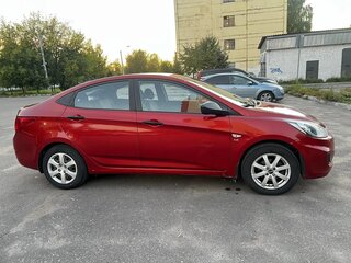 2012 Hyundai Solaris I, красный, 600000 рублей, вид 5