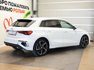 2021 Audi A3 Sportback 35 TFSI IV (8Y), белый, 2750000 рублей, вид 4