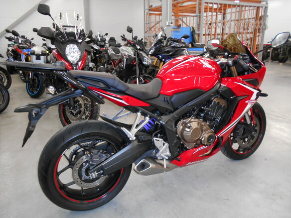 2019 Honda CBR 650R, красный, 760000 рублей - вид 2