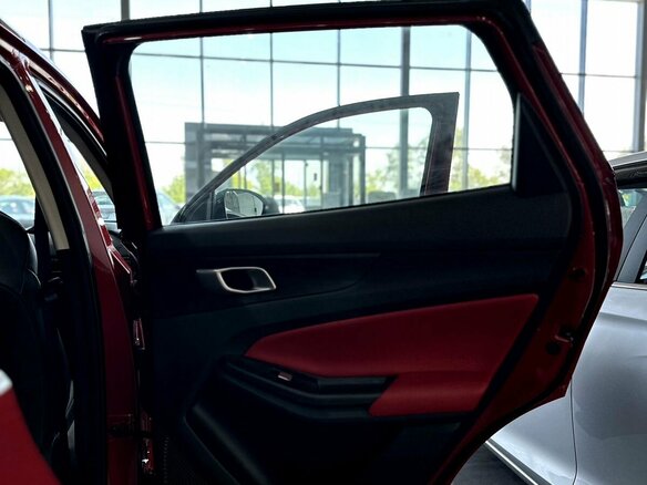 2025 Changan UNI-S I, красный, 3179900 рублей - вид 9