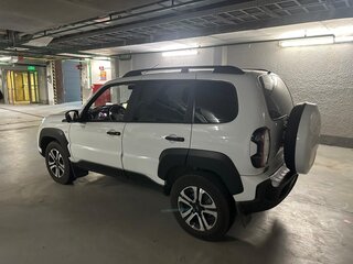 2024 Lada (ВАЗ) Niva Travel I, белый, 1000000 рублей, вид 5